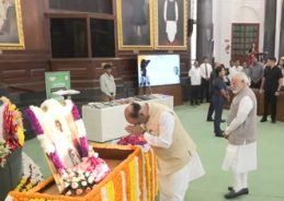 PM Modi & other leaders pay tribute to Mahatma Gandhi and Lal Bahadur Shastri at Samvidhan Sadan PM Modi & other leaders pay tribute to Mahatma Gandhi and Lal Bahadur Shastri at Samvidhan Sadan