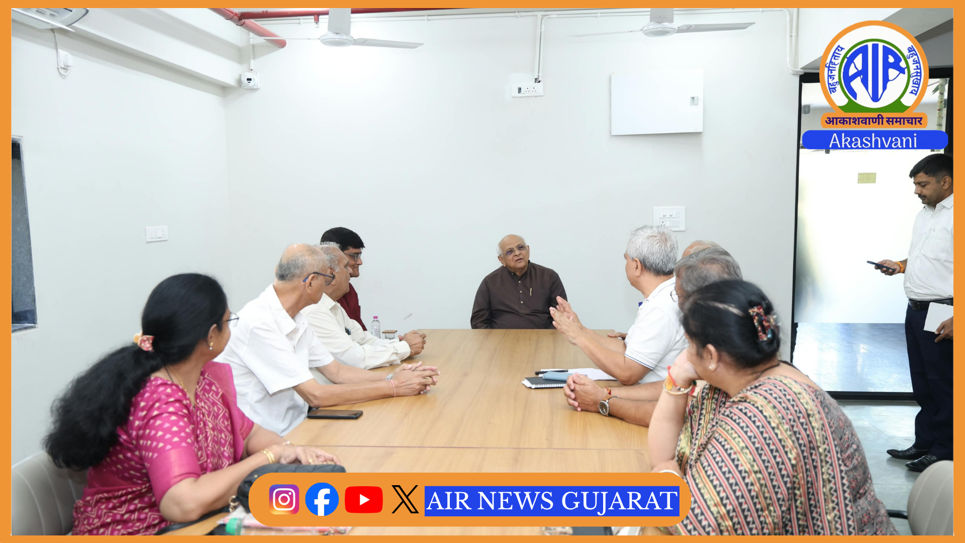 મુખ્યમંત્રી ભૂપેન્દ્ર પટેલે આજે અમદાવાદના મેમનગર ખાતે પંડિત દીનદયાળ સમુત્કર્ષ સંસ્થા દ્વારા સંચાલિત પંડિત દીનદયાળ ઉપાધ્યાય લાઇબ્રેરીની મુલાકાત લીધી