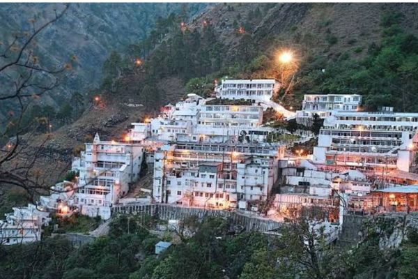 Over 47,000 pilgrims visit Shri Mata Vaishno Devi Shrine on first day of Shardiya Navratri