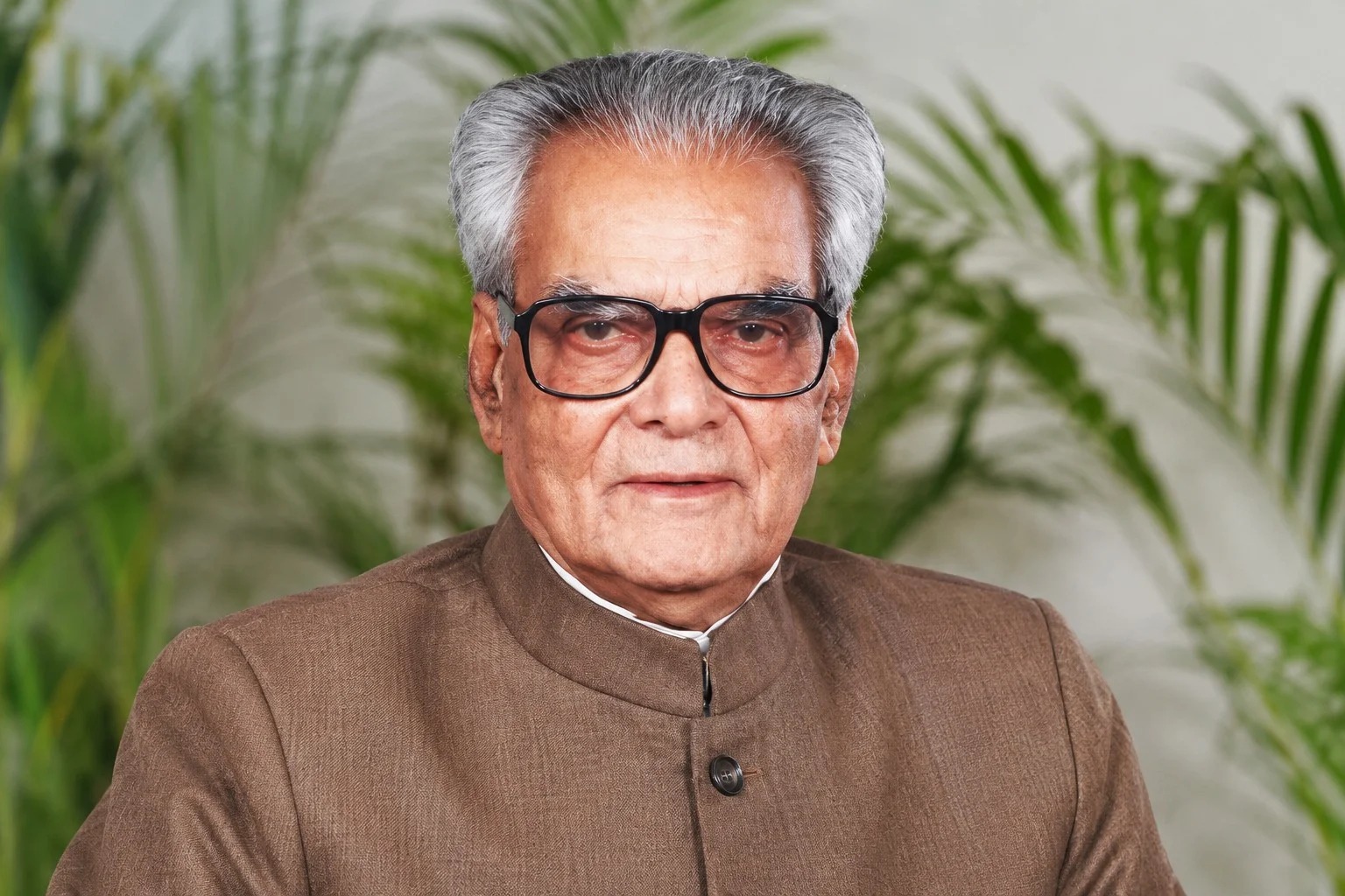 Defence Minister and HM Pay Tribute to former VP of India