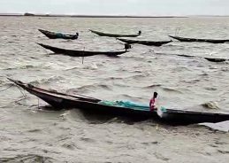 Puducherry: Lieutenant Governor reviews preparedness to deal with impact of Cyclone Arnab