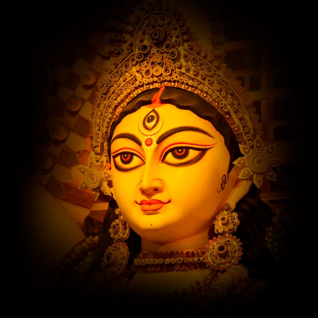 শাৰদীয় নৱৰাত্ৰিৰ আজি তৃতীয় দিনা দেৱীক চন্দ্ৰঘণ্টা ৰূপত পূজা কৰা হৈছে
