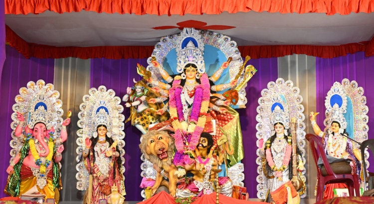 শাৰদীয় দুর্গোৎসৱৰ আজি বিজয়া দশমী