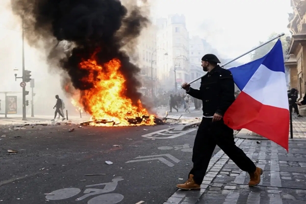 France: Police arrest 1,800 people after violent clashes during demonstration against rising living cost