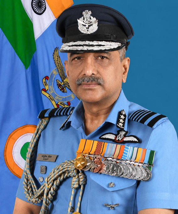 सरकार ने एयर मार्शल आशुतोष दीक्षित को वायुसेना का नया प्रमुख नियुक्त किया