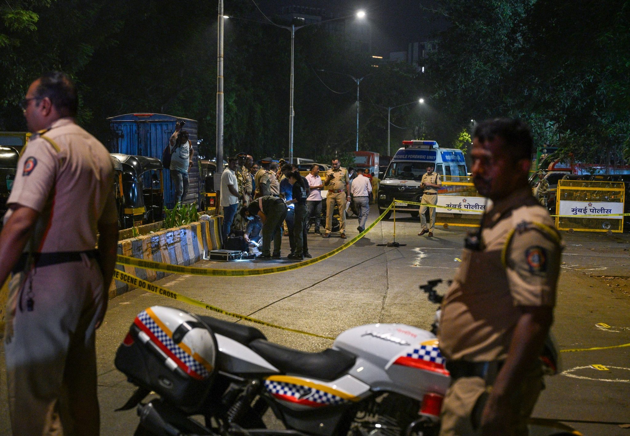 Mumbai Police registers case against 3 unidentified persons in ...