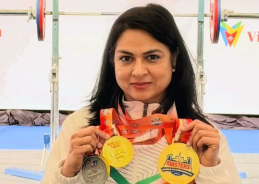 Ekta Vishnoi wins 3 Gold medals at World Masters Classic & Equipped Powerlifting Championships in USA