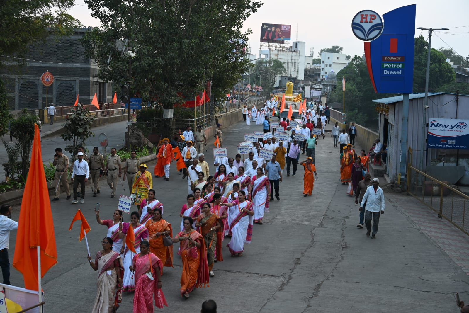 सिंहस्थ कुंभ मेले से पहले नासिक और त्र्यंबकेश्वर में निकाली गईं पारंपरिक शोभायात्राएं