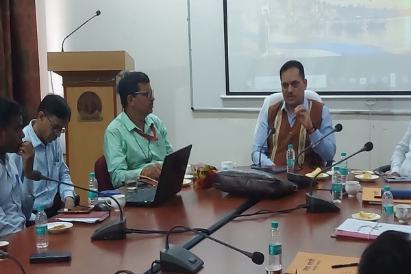 DG Akashvani stresses need for local Radio programmes to connect more listeners with Akashvani