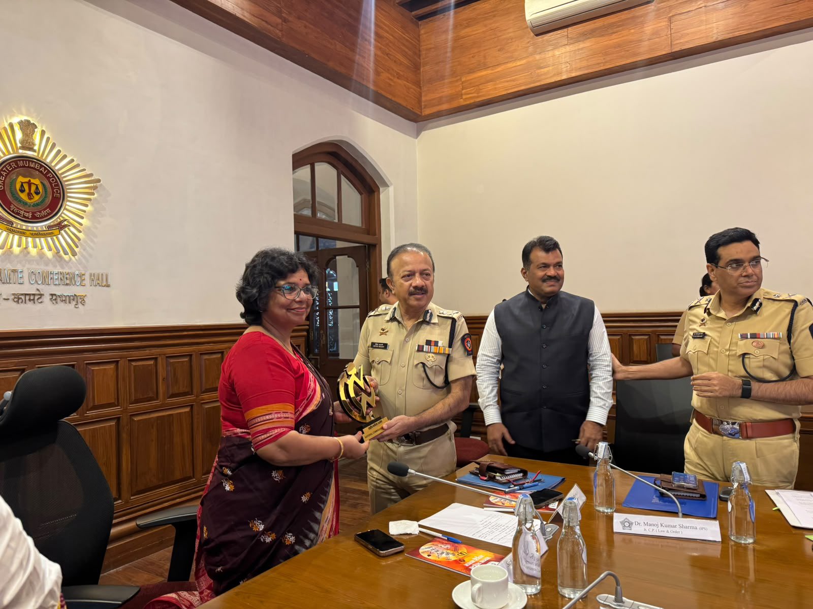 NCW Chairperson Vijaya Rahatkar reviews women’s safety and legal issues in Mumbai