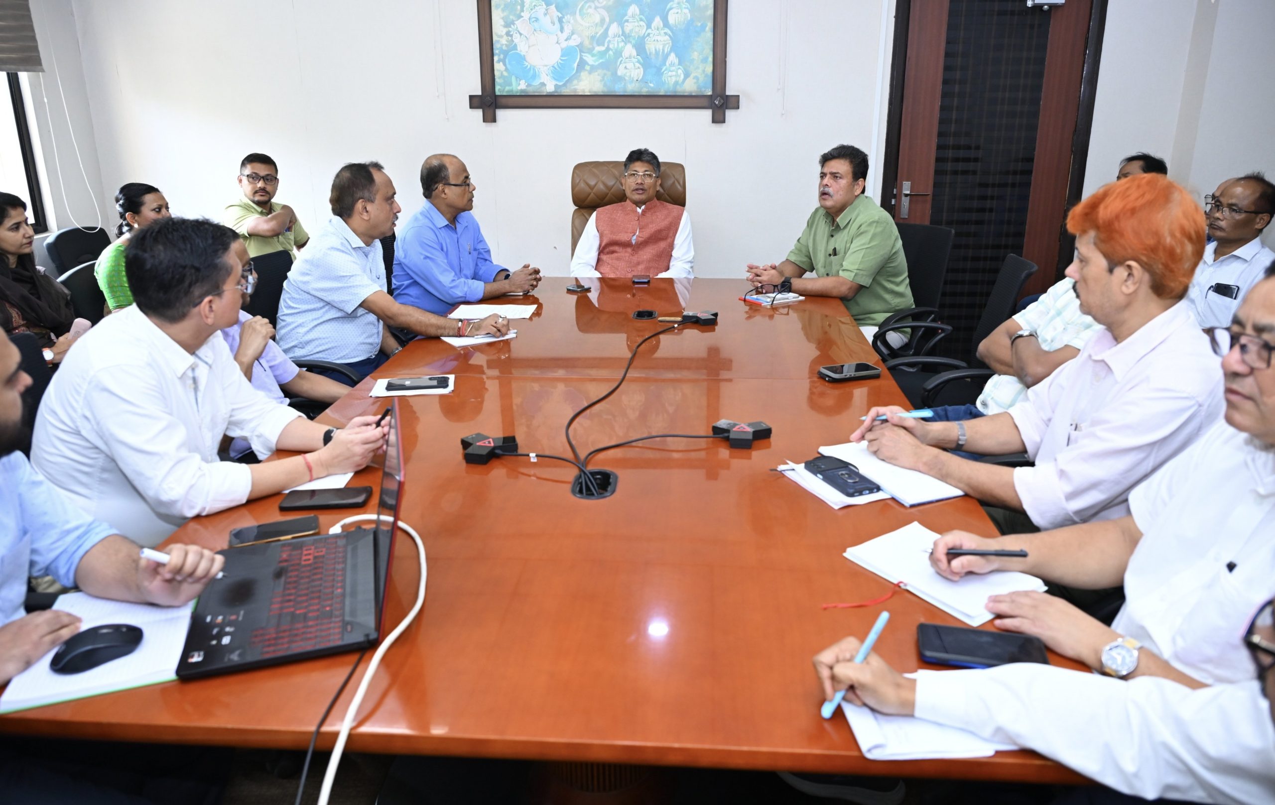 নতুন নতুন আঁচনি তথা আধুনিক প্রযুক্তিৰ ব্যৱহাৰত ৰাজ্য চৰকাৰৰ গুৰুত্ব আৰোপ