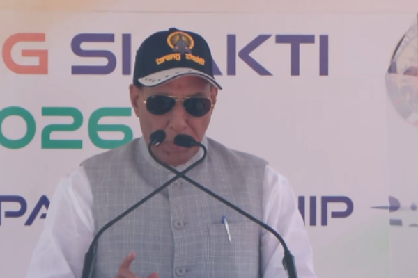 रक्षा मंत्री राजनाथ सिंह ने कहा- भारत पड़ोसी देशों और वैश्विक सुरक्षा से जुड़े घटनाक्रमों पर कडी नज़र रख रहा है