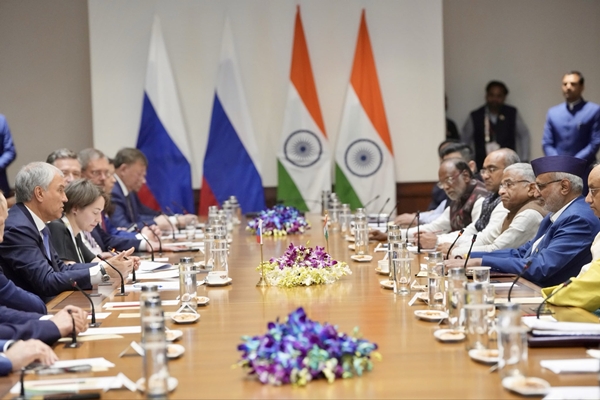 VP Radhakrishnan meets Russian parliamentary delegation 