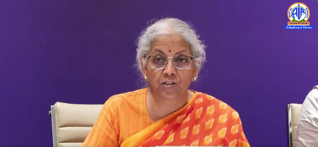 जीएसटी परिषद ने कर अधिकारियों का गिरफ्तारी का अधिकार खत्म किया, मुकदमा चलाने की सीमा 5 करोड़ रुपये की