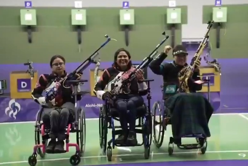 Mona Agarwal wins gold with Games record, Avani Lekhara takes silver in women’s 10m air rifle SH1 at Asian Para Games.