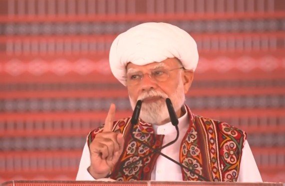 PM Modi launches various projects worth over Rs 14,000 crore in Gujarat; Also releases 24th instalment of PM-KISAN scheme