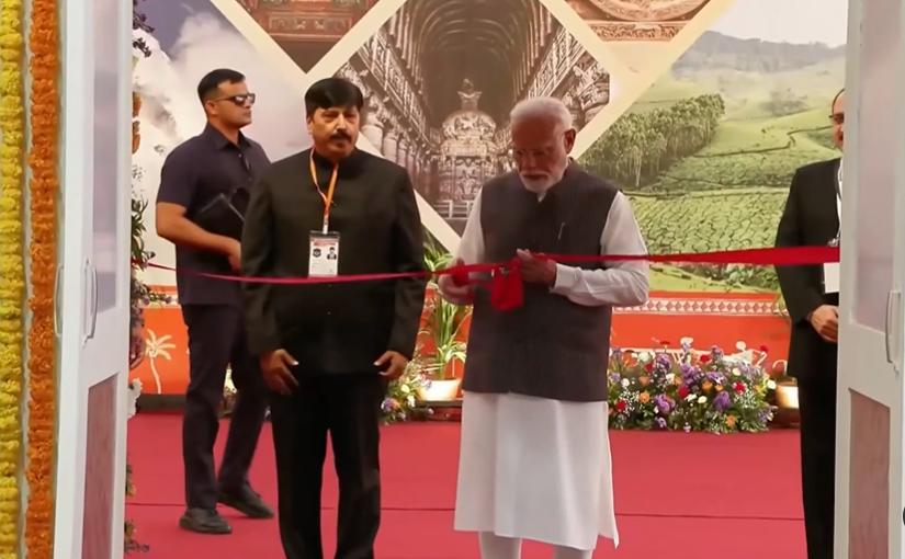 प्रधानमंत्री मोदी ने गुजरात के एकता नगर में ‘भारत पर्व’ का शुभारंभ किया