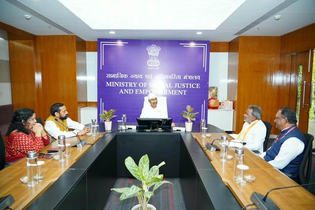 Social Justice Minister calls for skill training and safe working practices for sanitation workers