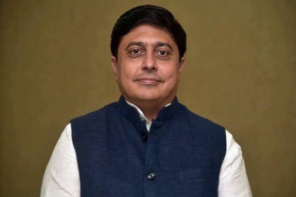 कांग्रेस उम्मीदवार और मौजूदा विधान परिषद सदस्य अभिजीत वंजारी ने नागपुर स्नातक निर्वाचन क्षेत्र से जीत दर्ज की