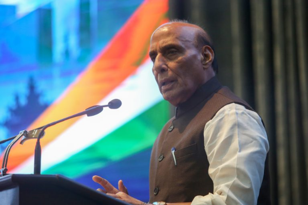 रक्षा मंत्री राजनाथ सिंह एससीओ की 25वीं बैठक में भाग लेने के लिए ताजिकिस्तान रवाना हुए