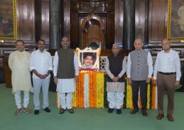 Speaker Om Birla Pays Floral Tributes to Former Lok Sabha Speaker G.M.C Balayogi on Birth Anniversary