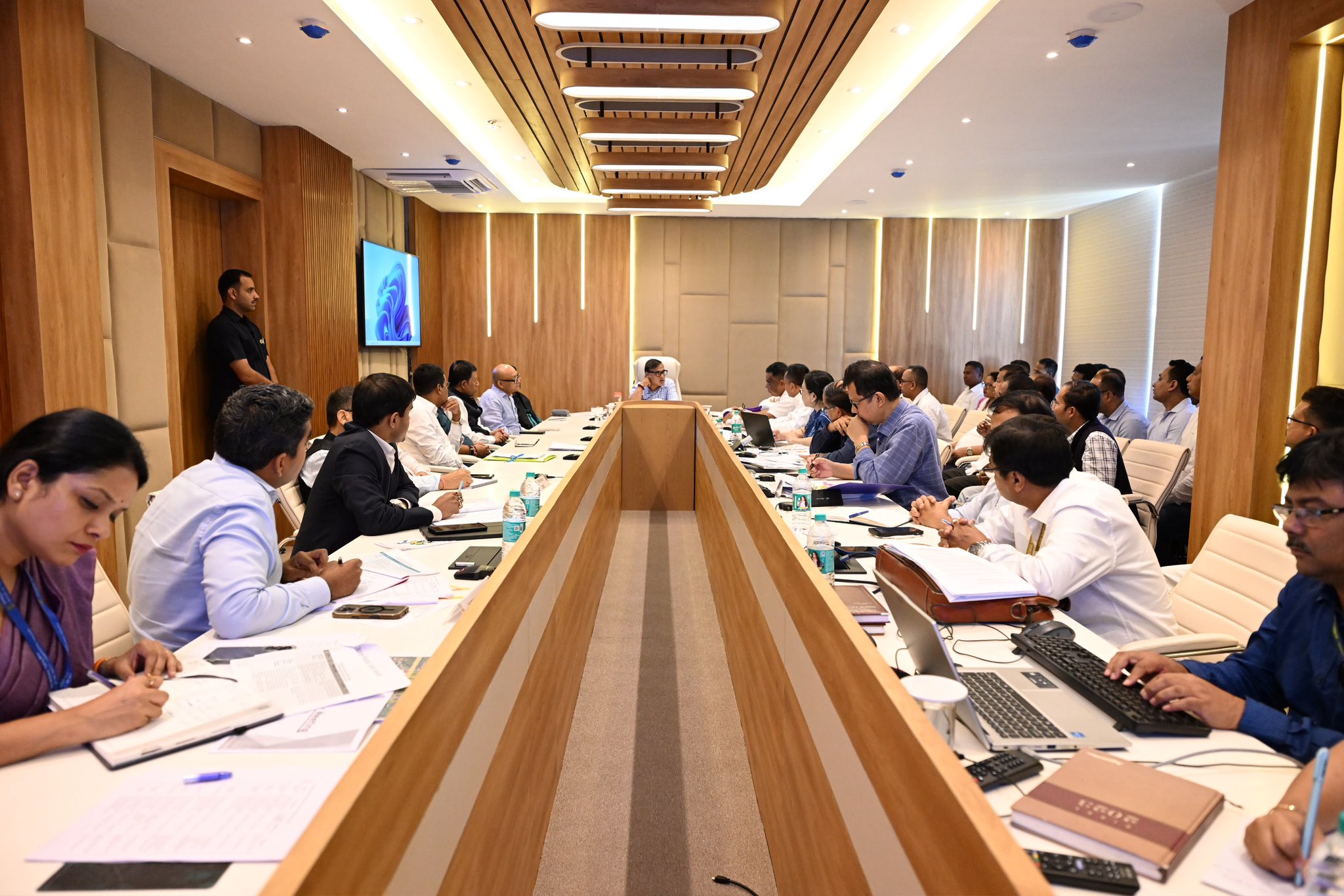 মিছন বসুন্ধৰাৰ চতুৰ্থ পৰ্যায়ত, দ্বিতীয় আৰু তৃতীয় পৰ্যায়ত নিষ্পত্তি নোহোৱা গোচৰসমূহ পুনৰীক্ষণ কৰা হ’ব বুলি মুখ্যমন্ত্ৰীৰ ঘোষণা