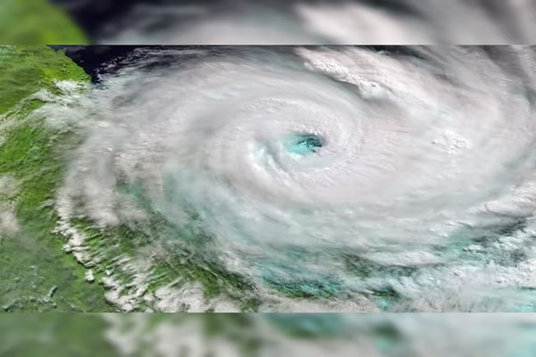 Cyclone Arnab to hit Andhra coast tomorrow forenoon as very severe storm, says IMD