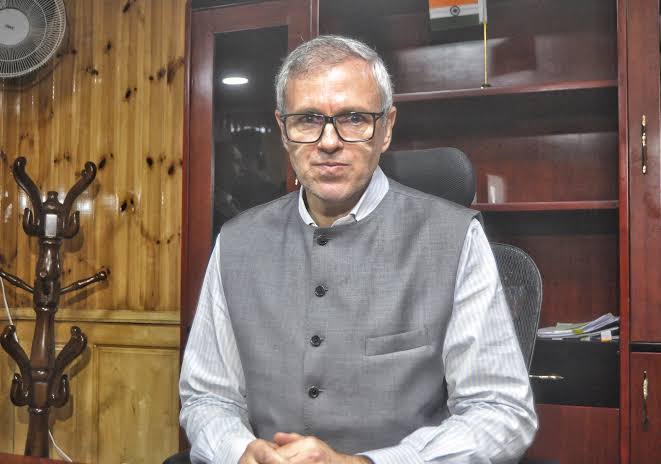 जम्मू-कश्मीर सरकार ने विभिन्न क्षेत्रों में उत्कृष्ट योगदान के लिए पात्र लोगों को सम्मानित करने के लिए नामांकन और अनुशंसा आमंत्रित की