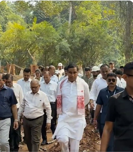 ৰাজ্যিক চিৰিয়াখানাক বিশ্বমানৰ বন্যপ্ৰাণী পৰ্যটন কেন্দ্ৰলৈ ৰূপান্তৰৰ কাম দ্ৰুতগতিৰে চলি আছে বুলি জয়ন্ত মল্লবৰুৱাৰ প্ৰকাশ