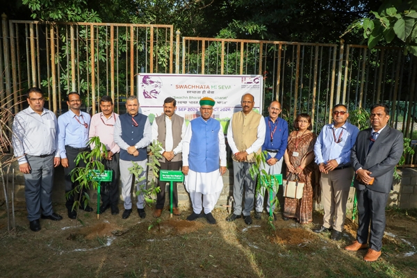 Arjun Ram Meghwal Participates in Plantation Drive Under Swachhata Hi Seva Campaign