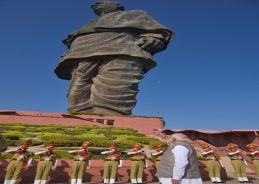 PM Modi leads the nation in paying tributes to Sardar Vallabhbhai Patel on his birth anniversary PM Modi leads the nation in paying tributes to Sardar Vallabhbhai Patel on his birth anniversary