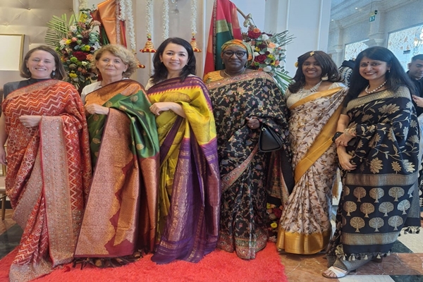 Indian Embassy in UAE celebrates India’s rich saree culture